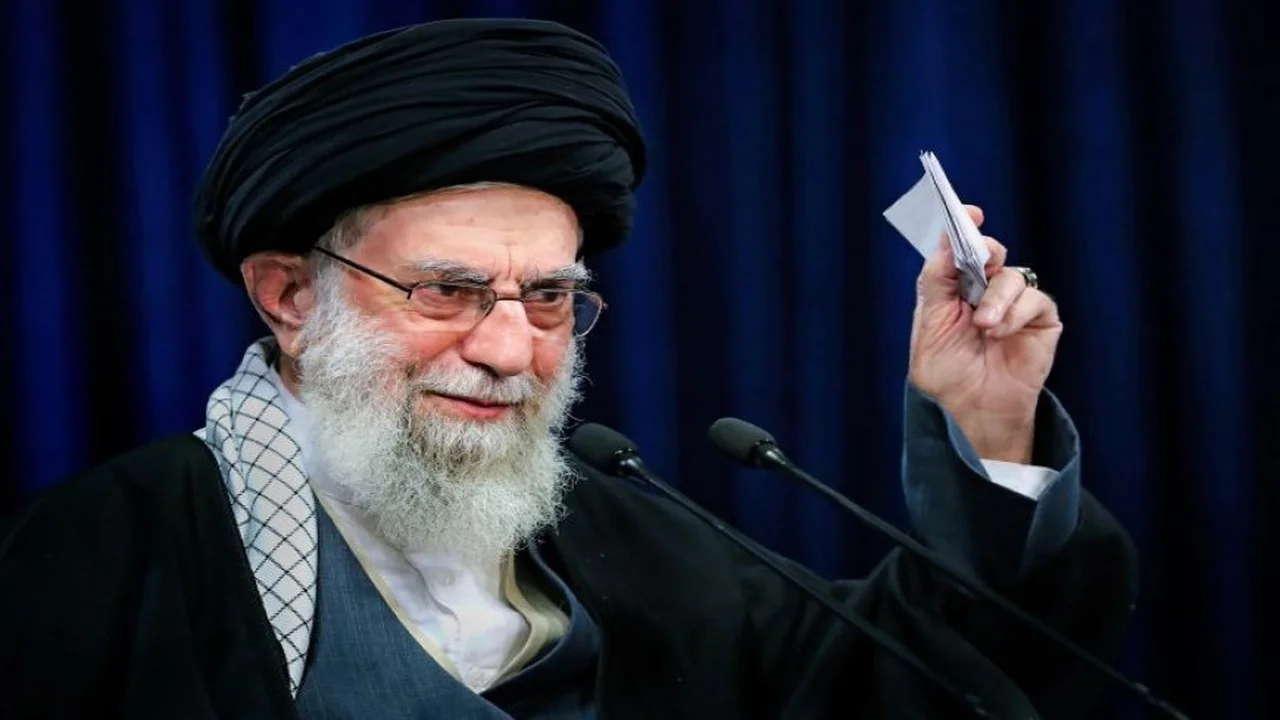 إيران تعلن فترة الحداد لمدة 40 يوماً عقب استشهاد المرشد الأعلى علي خامنئي